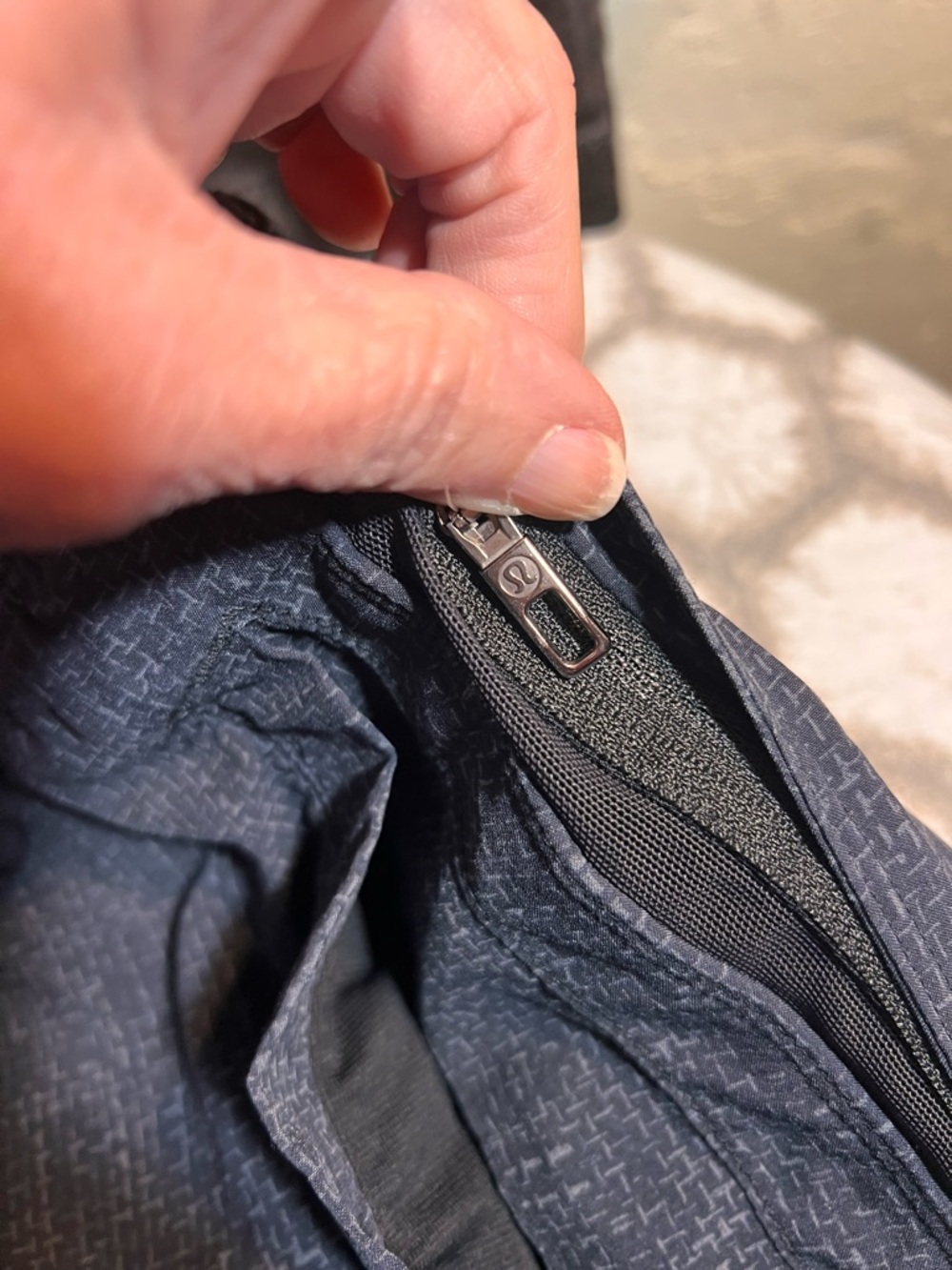 lululemon athletica Men's Pace Breaker Heathered Charcoal Drawstring Shorts - Picture 4 of 9